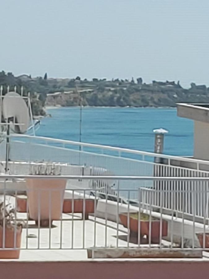 Grcka Reni Greece Beach Penthaus 3 Nea Kallikrateia Экстерьер фото