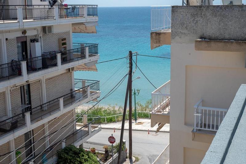 Grcka Reni Greece Beach Penthaus 3 Nea Kallikrateia Экстерьер фото