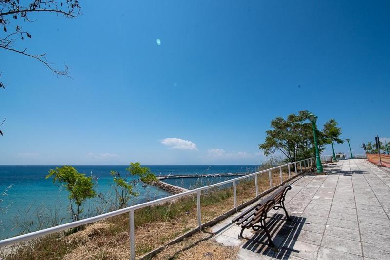 Grcka Reni Greece Beach Penthaus 3 Nea Kallikrateia Экстерьер фото